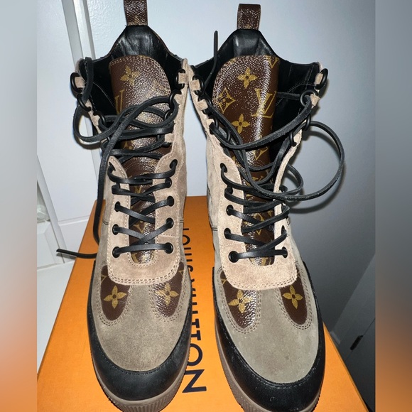 Louis Vuitton Desert Boots Size 38.5 - Picture 2 of 4